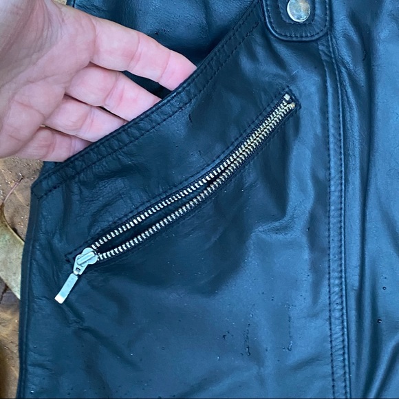 Danier black leather pencil skirt - Picture 5 of 6